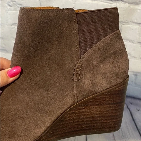 Lucky Brand Zorlina Brown Suede Ankle Booties Sz 6.5 - Picture 12 of 12
